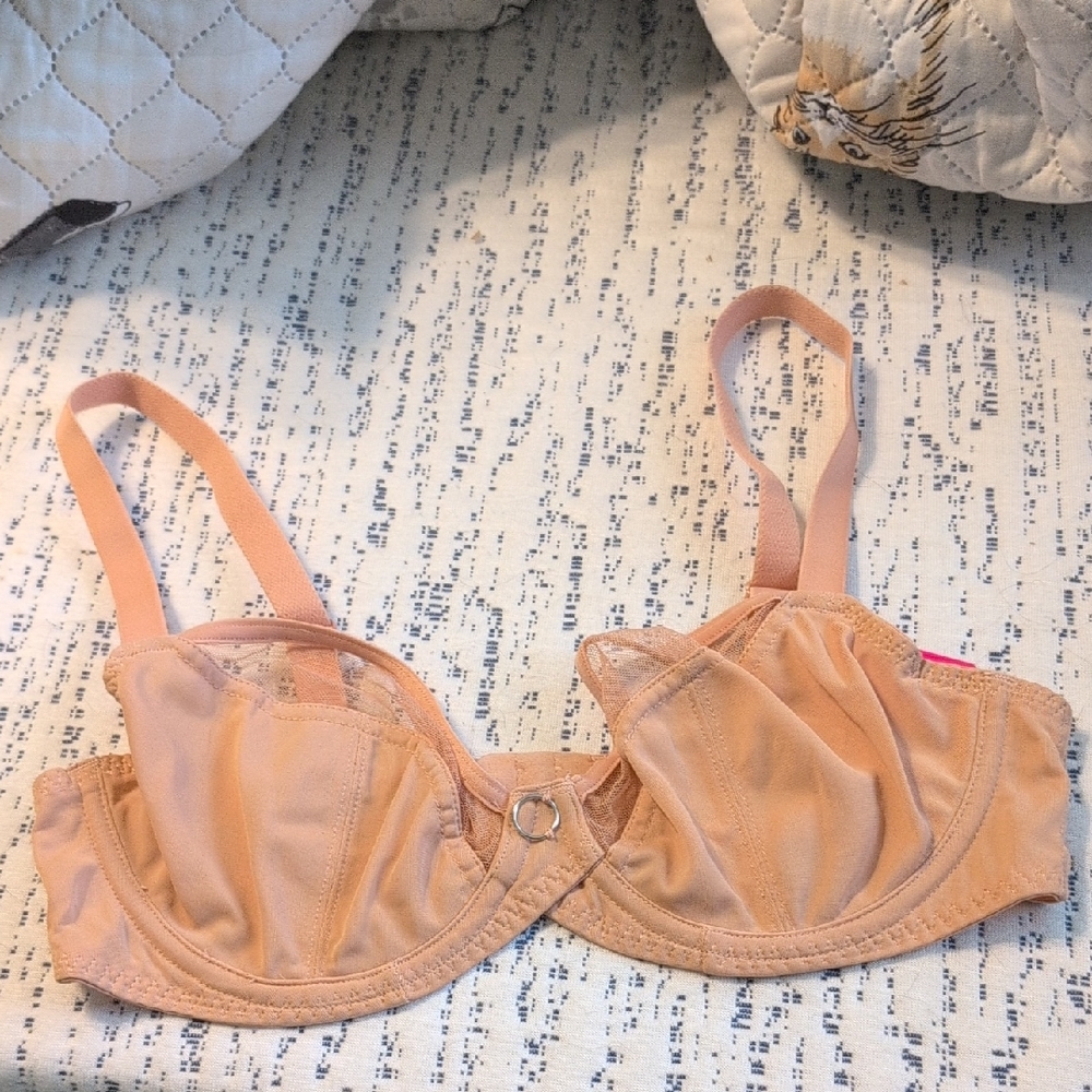 Elegant Peach Underwire Bra
